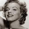 Marylin avec un tour d'oreille